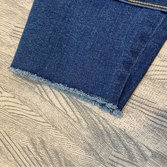 Levi’s Heritage High Rise Skinny Jeans - Picture 6 of 12